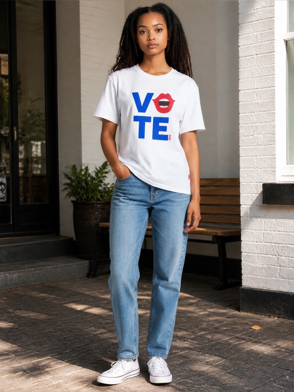 Levi’s Vote Graphic T Shirt Women’s Small White Lips Graphic Short Sleeve Tee
